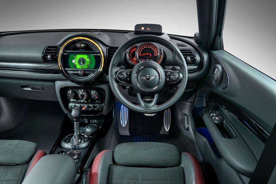 Панель приборов Mini John Cooper Works Clubman 2017 года  (ZA) (фото 36 из 40)